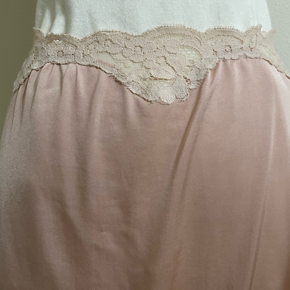 Vintage Women’s Tan Lace Trimmed Midi Half Slip Lingerie Foundation - Picture 4 of 11